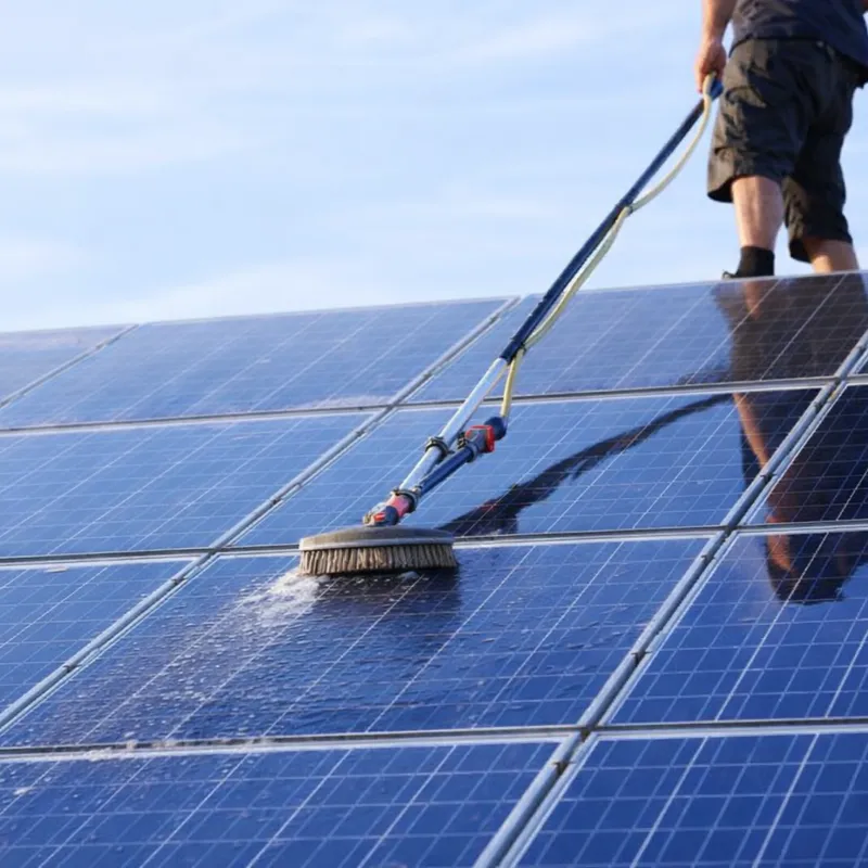 Nettoyage de panneaux solaires en Gironde pour professionnels